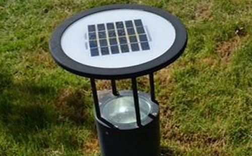 萨迦别墅庭院氛围营造：草坪灯选型与布光技巧