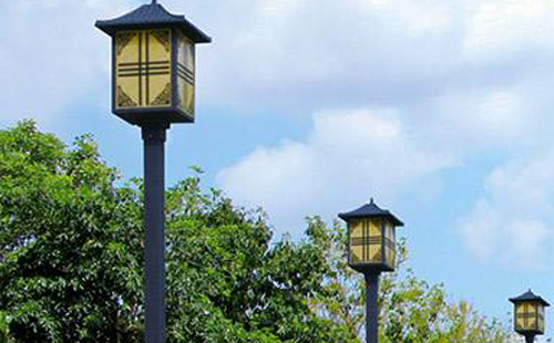萨迦庭院灯安装间距与布灯设计全解析